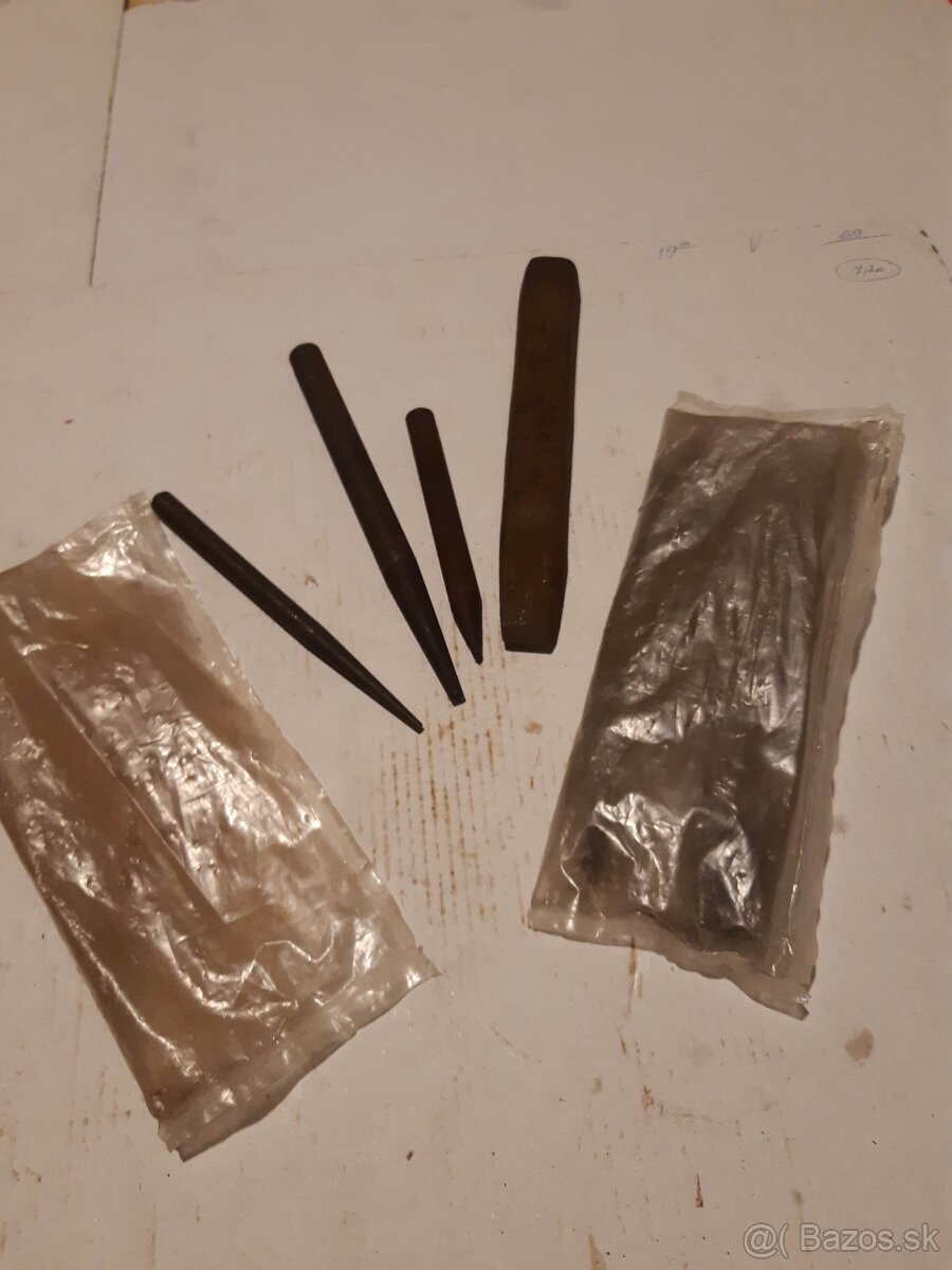 Sekáč, mini priebojník, jamkovač