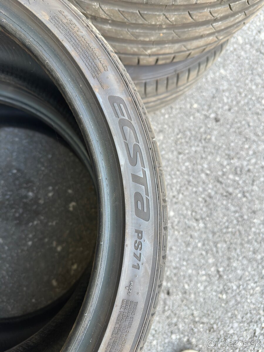 Kumho Ecsta PS71 235/35R19 Letné Pneu