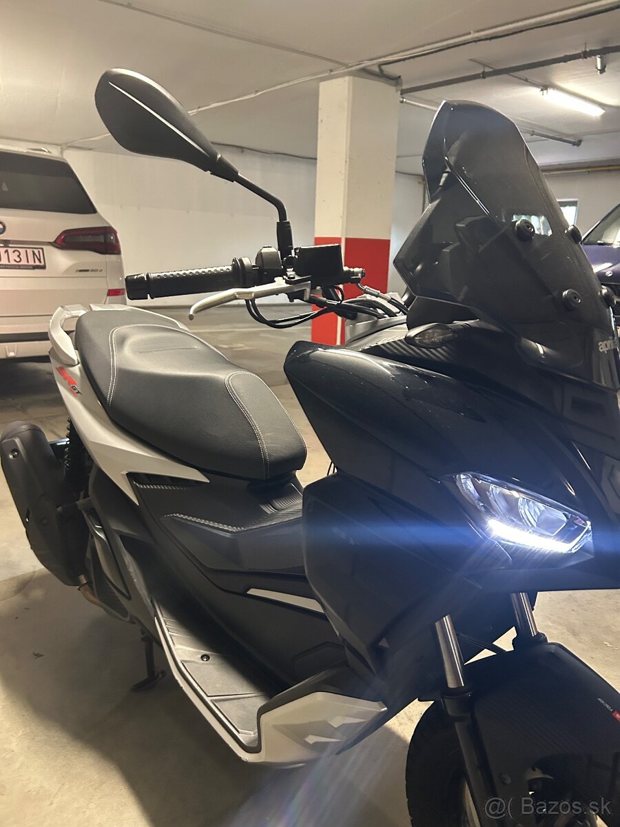 Aprilia SR GT 125 skúter