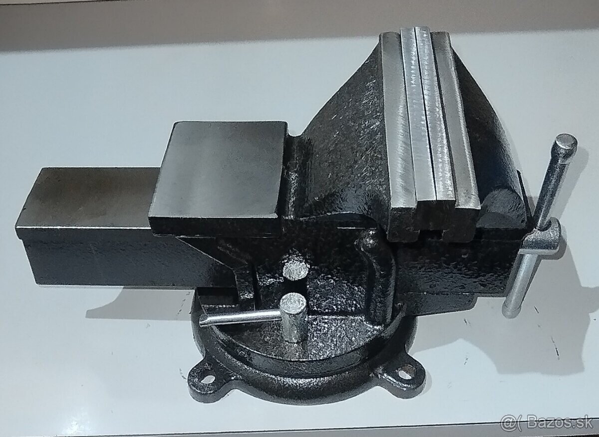 Predám otočný zverák 150mm