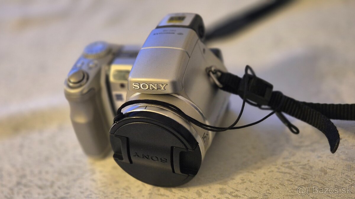 Sony Cyber-shot DSC - H9