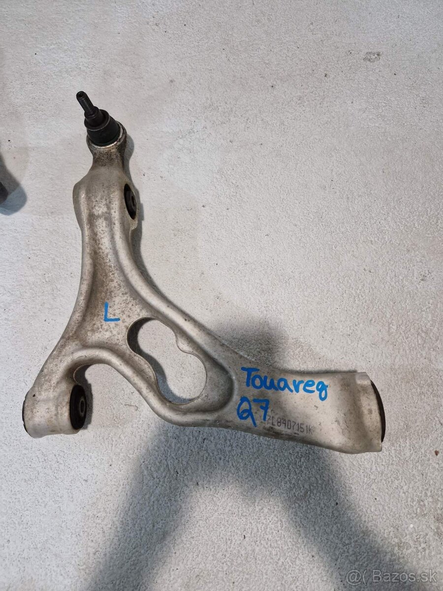 Rameno 7L8407151K 7P0407151E Q7 Touareg Cayenne