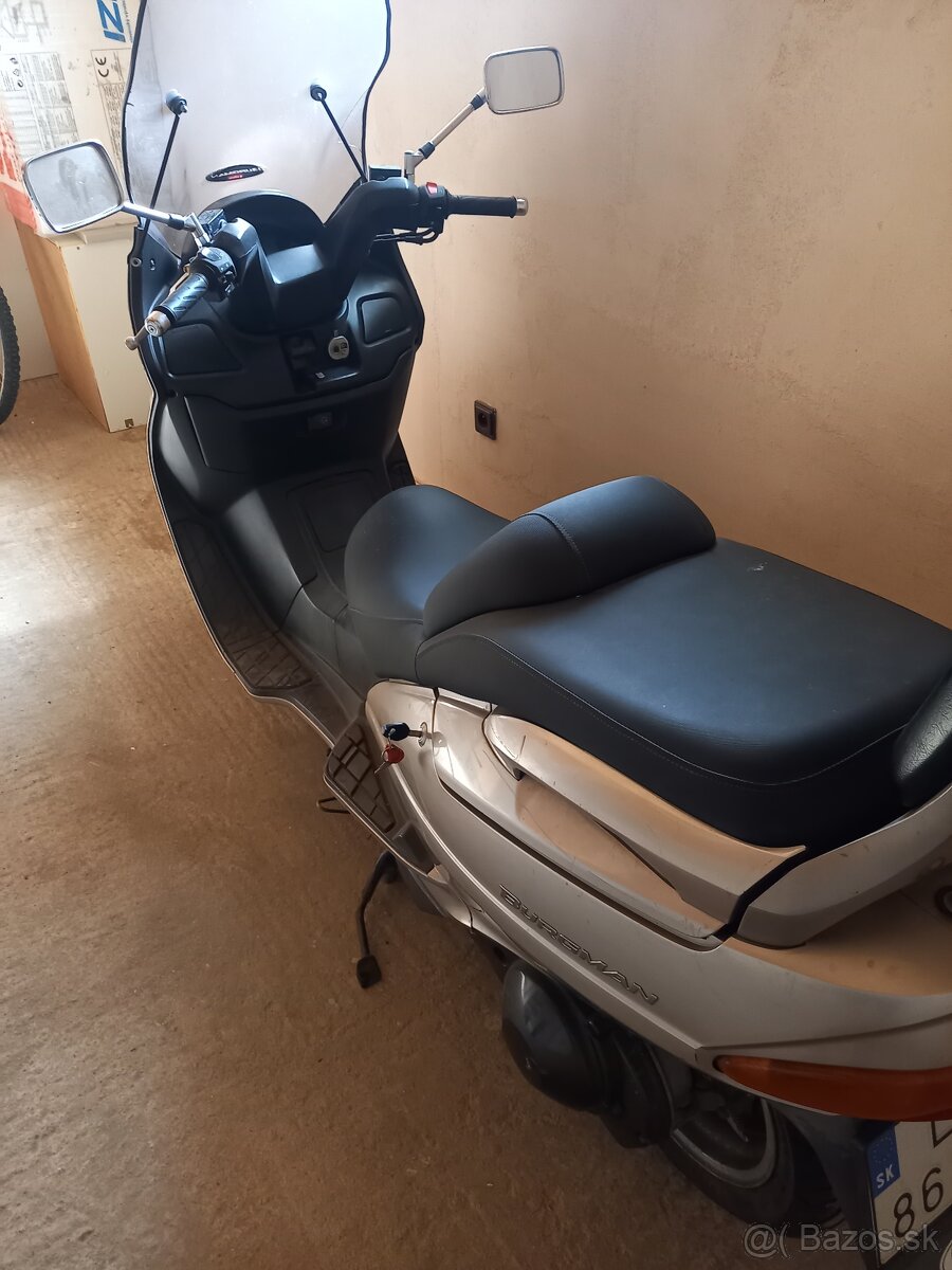 Predám suzuki burgman 250