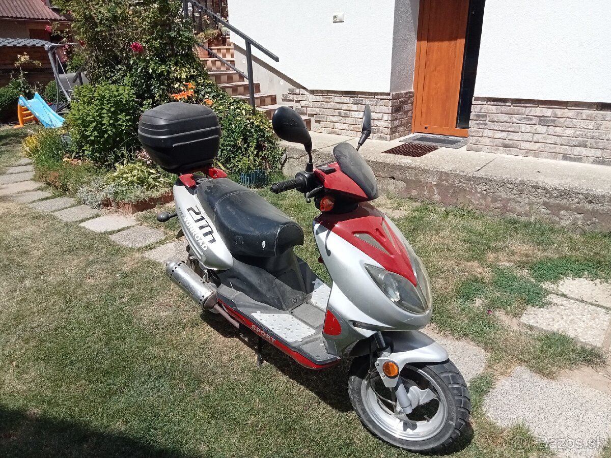 Skuter 50cm3