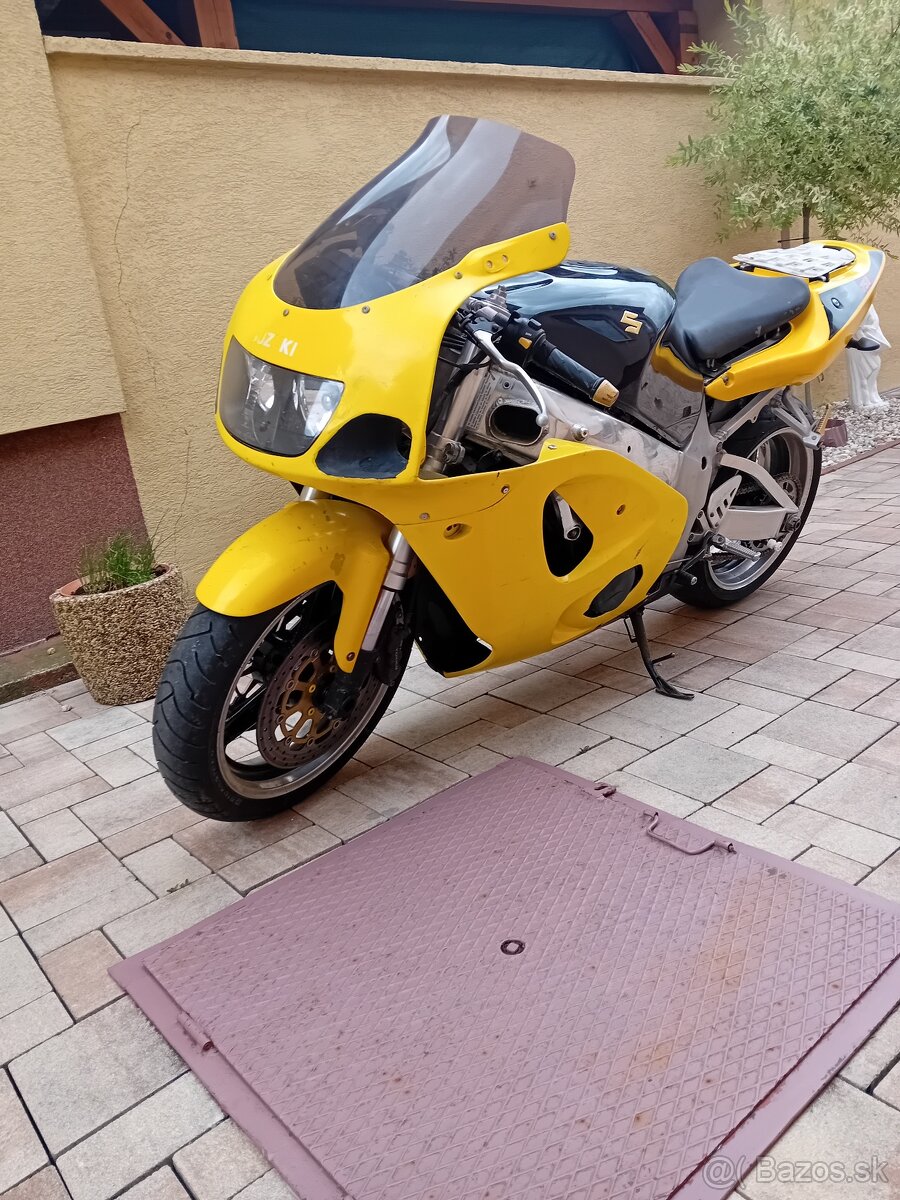 Suzuki gsxr 750