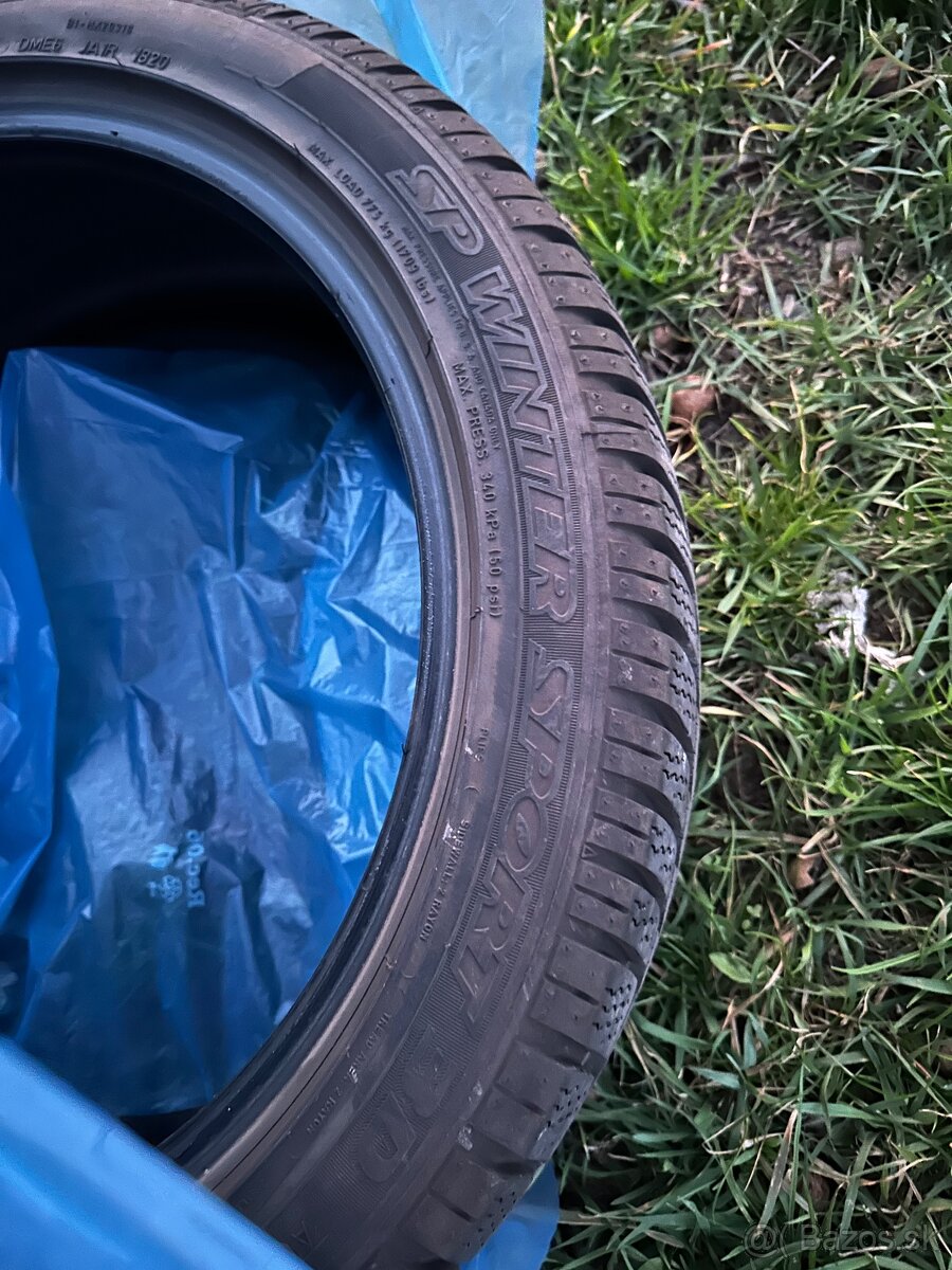 Zimné Dunlop 235/45-r19