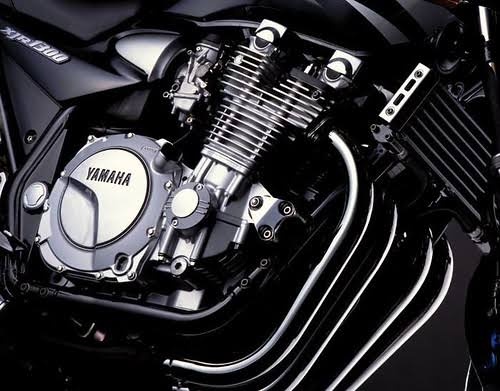 Rozpredám Yamaha XJR 1300 polokapotáž