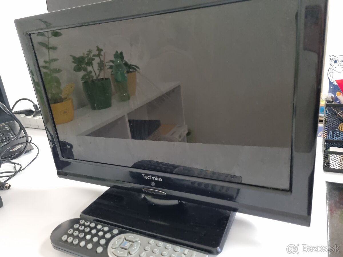 Televizor Technika uhlopriecka 30cm.