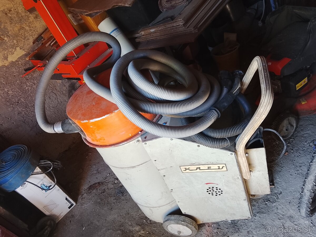 Priemyselný vysavač