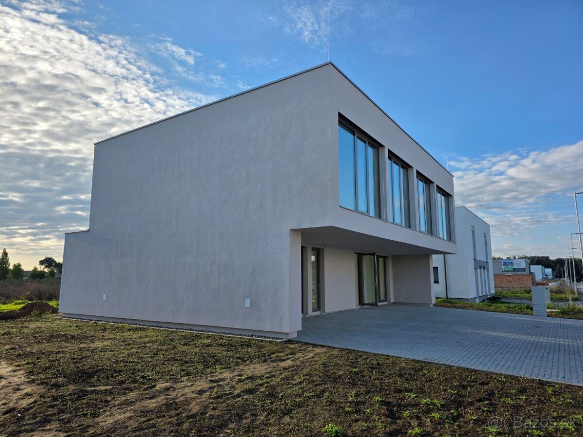 Dom Kráľova pri Senci