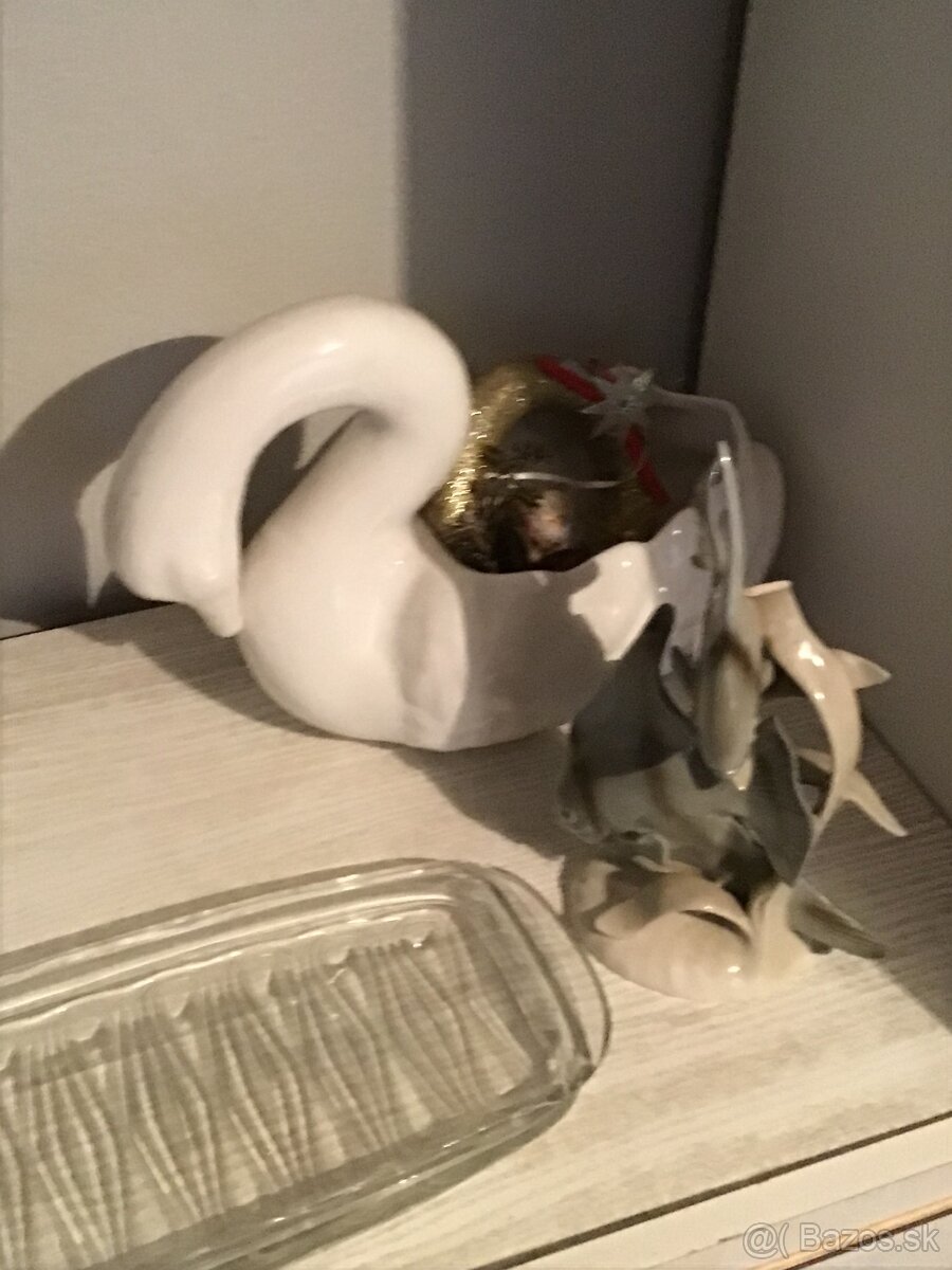 LABUT,KUPELOVý POHáR,TANIERE,TáCKA