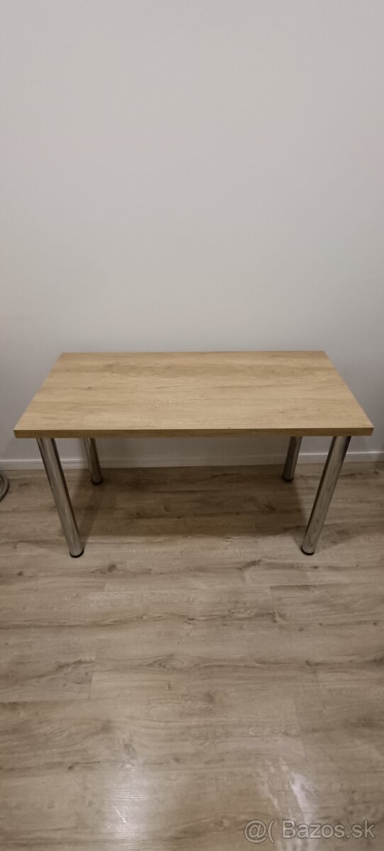 Predám jedálenský stôl