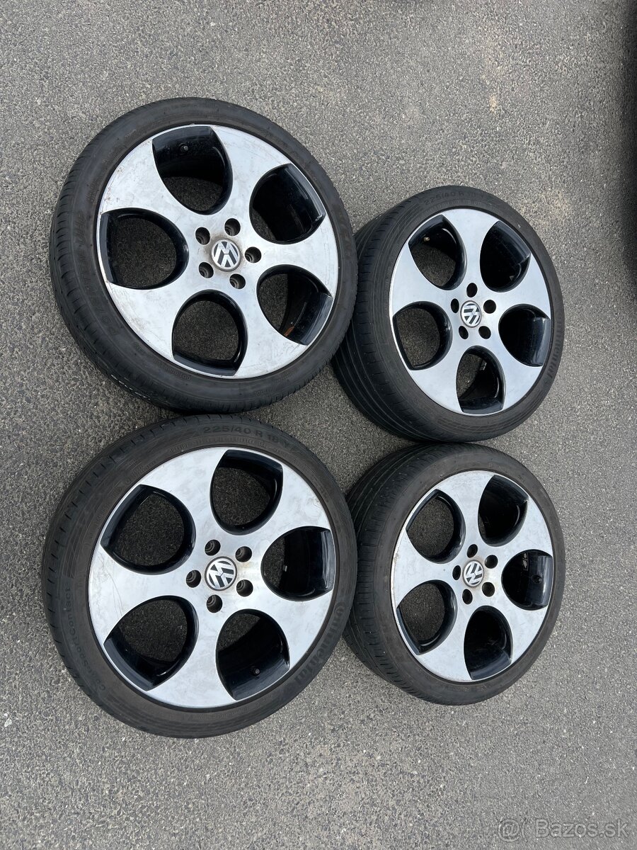 VW GTI Detroit R18 225/40