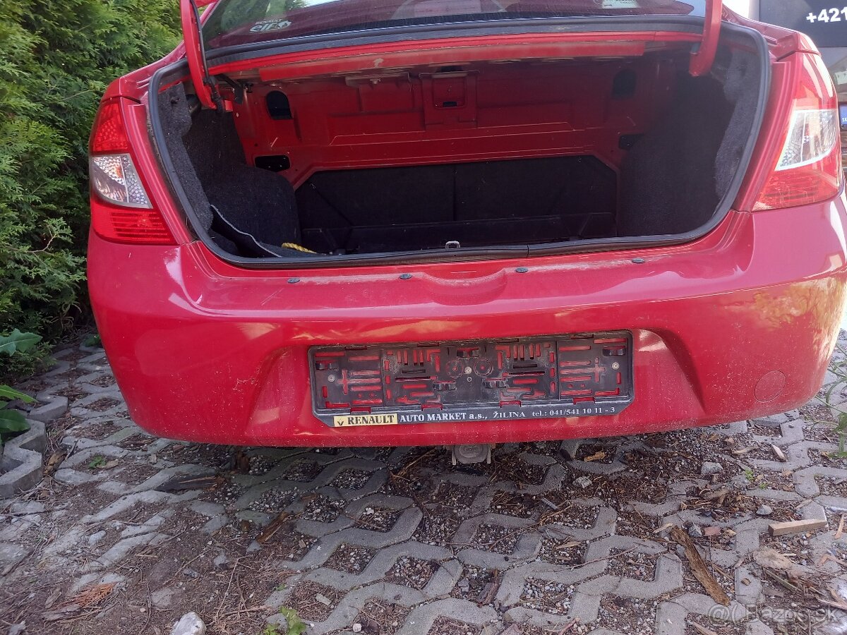 Predám zadný nárazník na Renault Thália rok 2011 cerveny