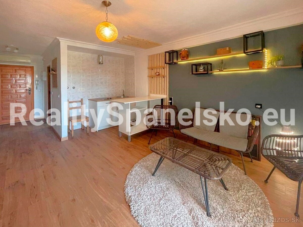 K prodeji moderně a designově zařízené studio 1+kk (36 m²)