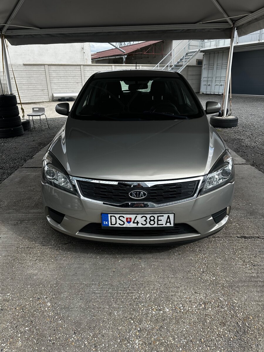 Kia ceed 1,4 benzin