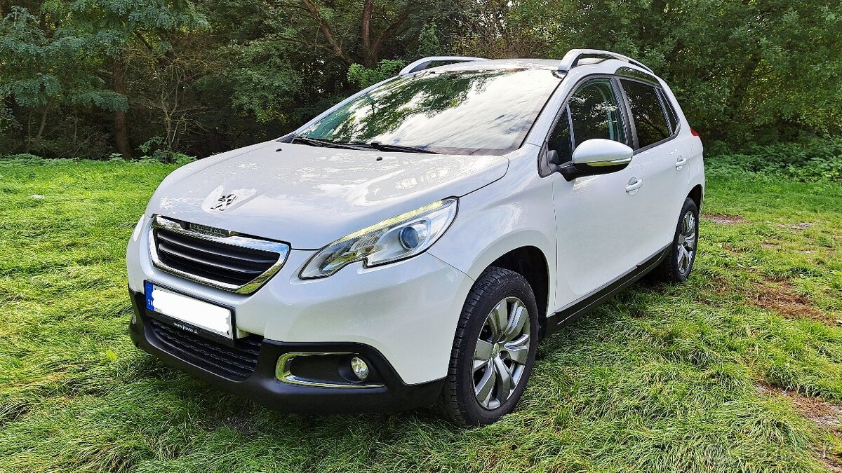 Peugeot 2008 1.2 benzín