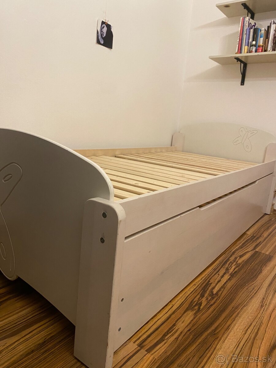 Predám rozťahovaciu posteľ z masívu