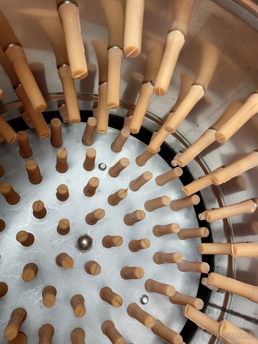 Šklbačka hydiny , ŠKUBAČKA HYDINY malé velké