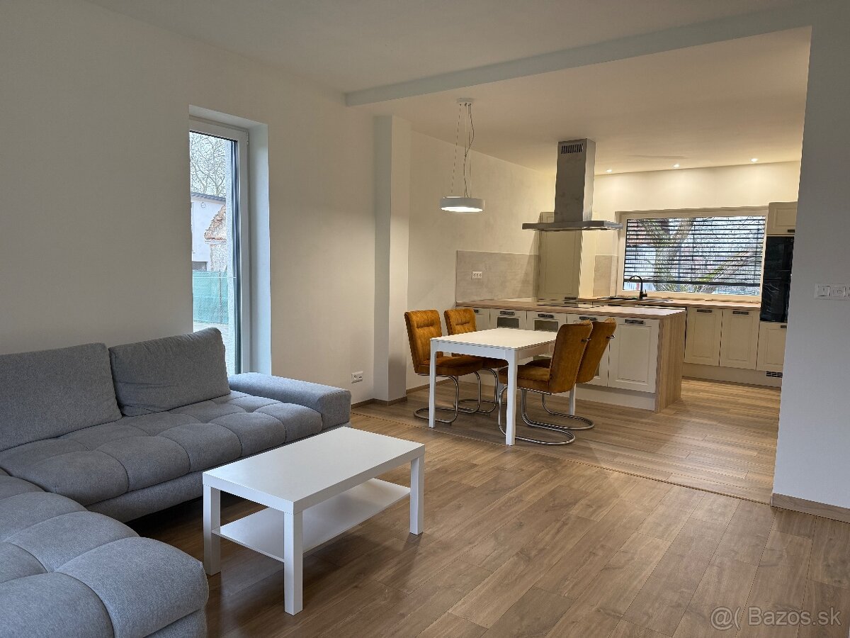 Na prenájom 3izbový byt v rodinnom dome-Voľný ihned