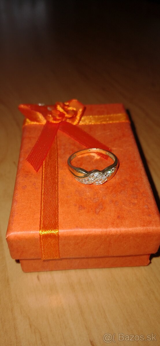 Predám zlatý prstienok