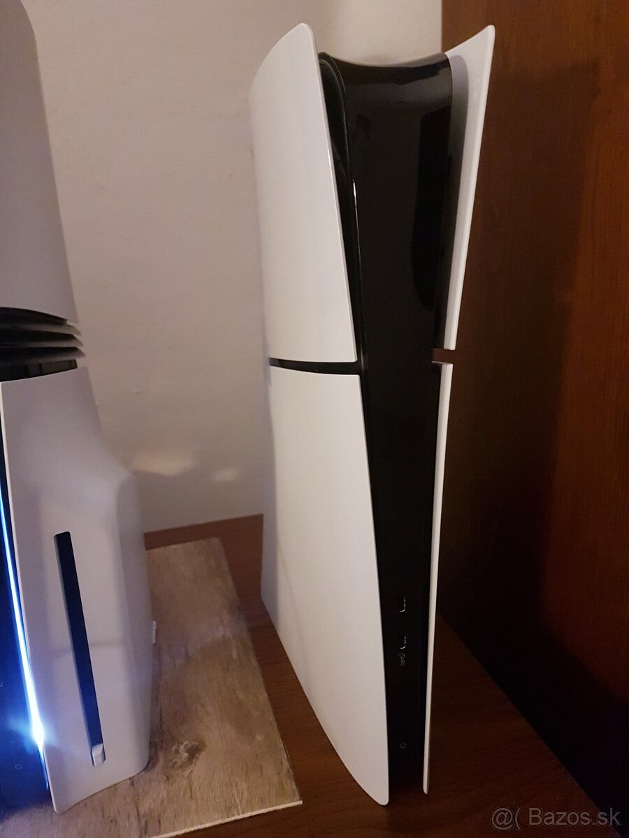 Predám PS5 Slim s hrou FC 26 ( CD-klúč )