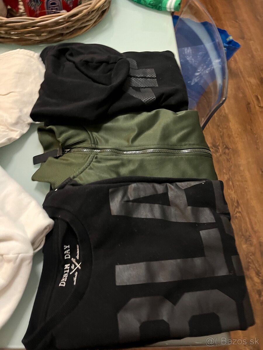 Balík oblečenia pre chlapca