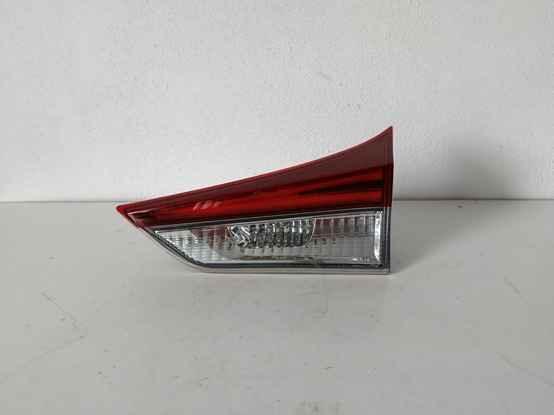 svetlo PZ toyota auris2 E18 150€