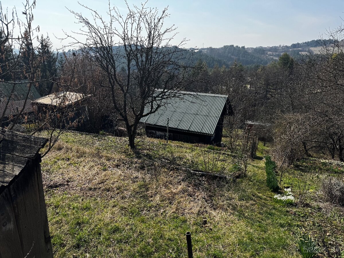 Predaj: záhrada s chatkou nad Tulskou