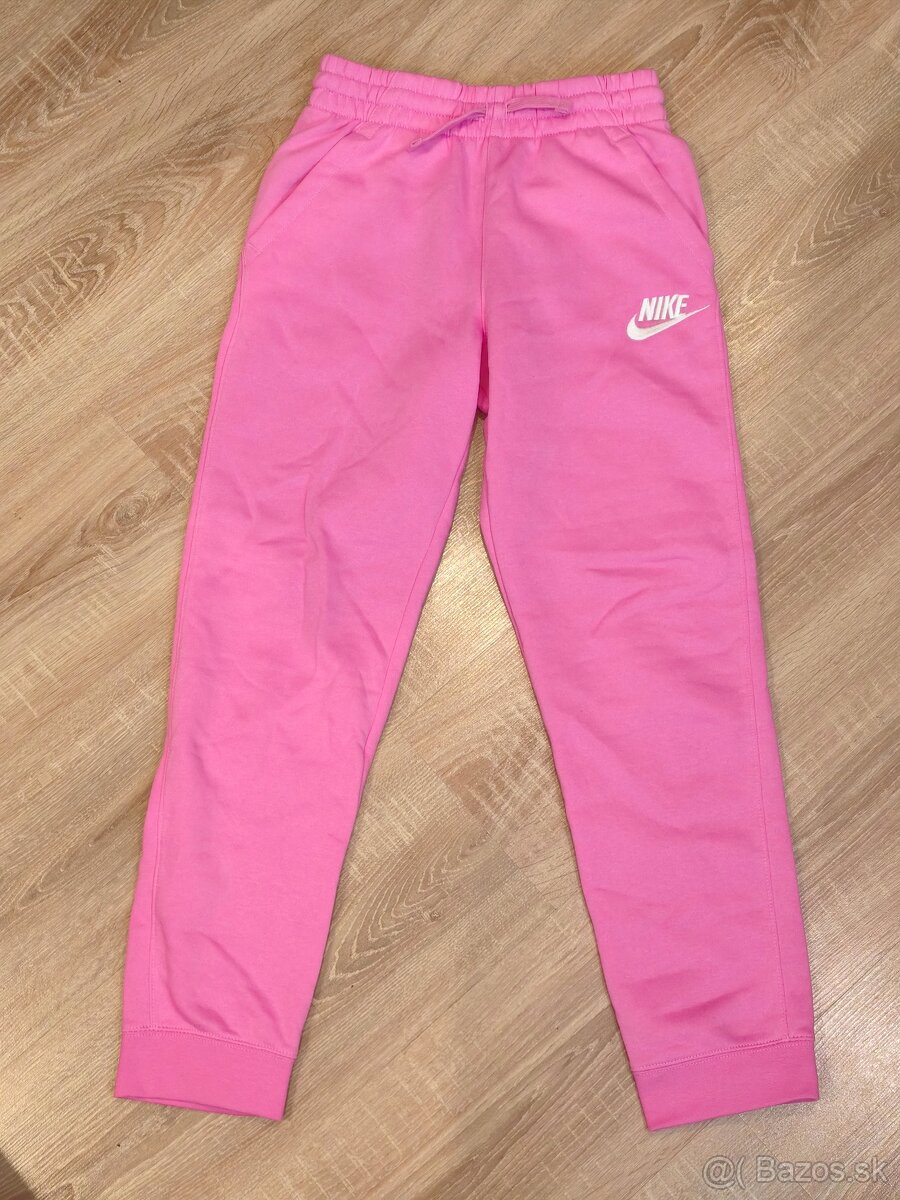 Dámske Nike tepláky