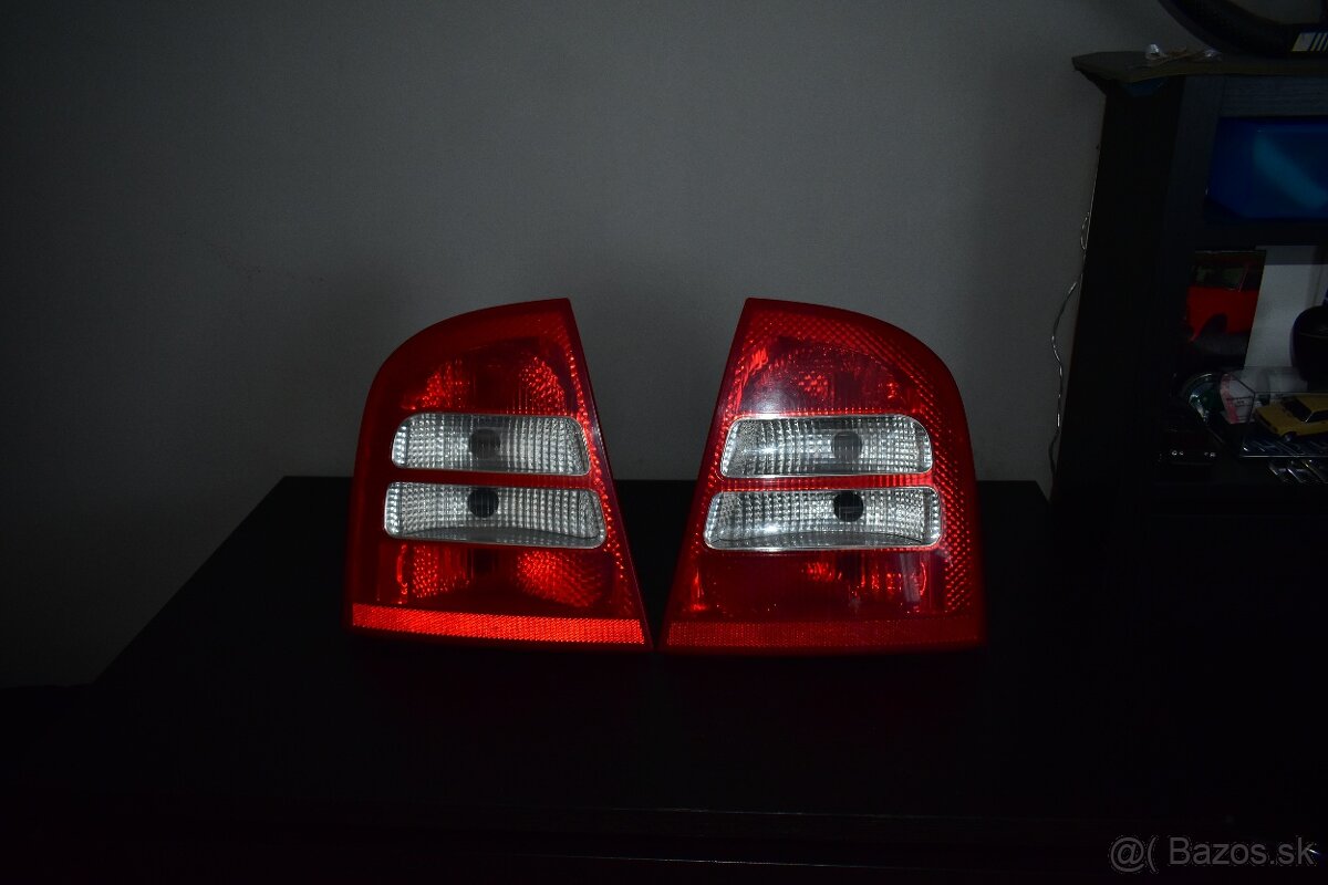 Škoda Octavia 1 - Zadné svetlá