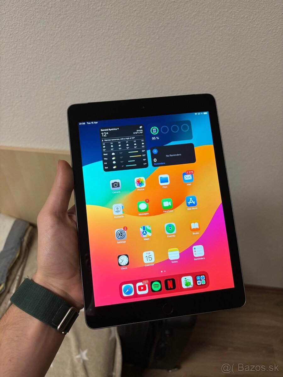 iPad 6th gen(6. generácia) 128GB Cellular