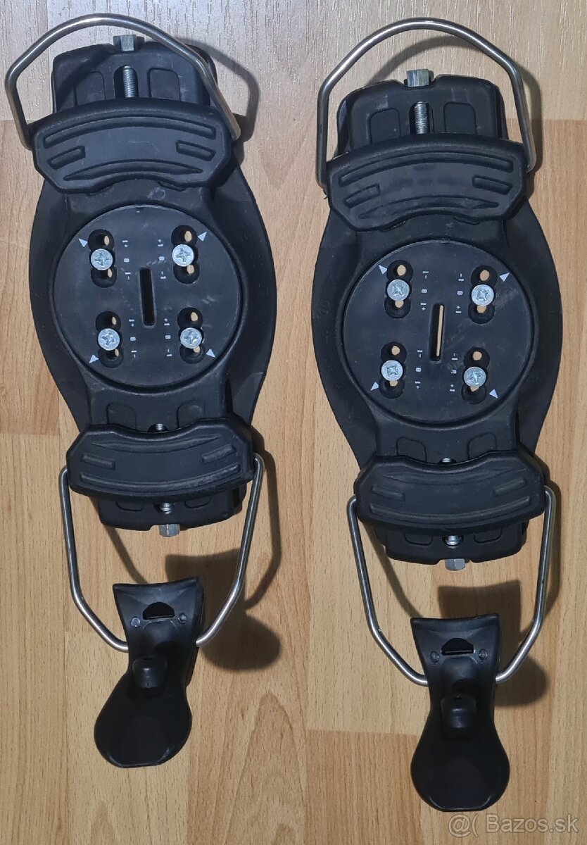 Snowboard hardboot viazanie