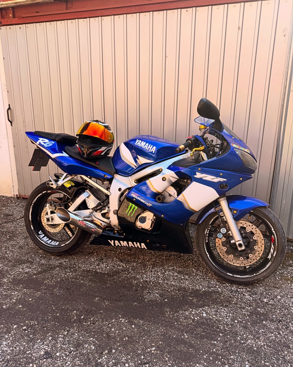 Yamaha R6