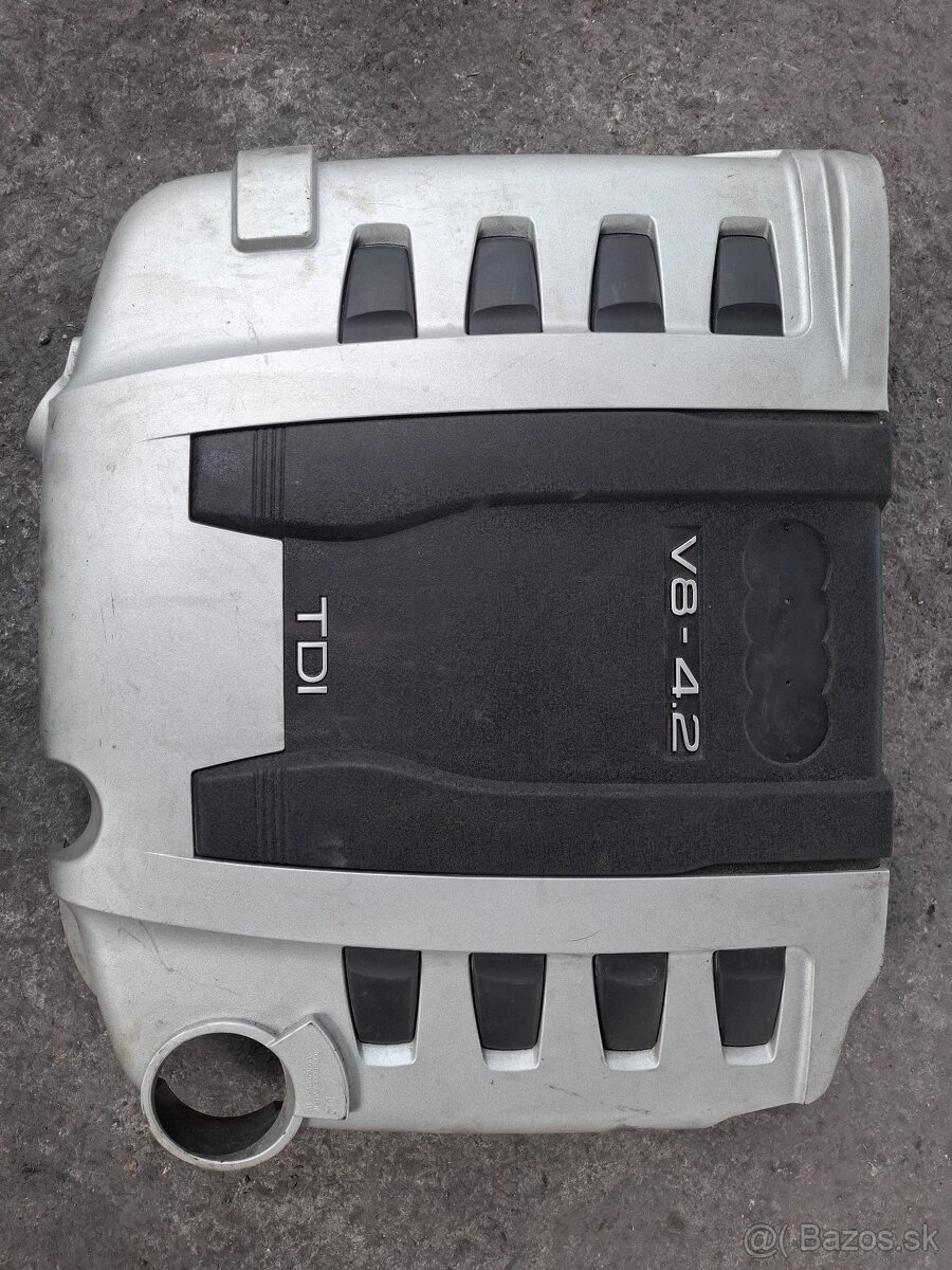 Audi V8 Tdi kryt motora Cena 100eur