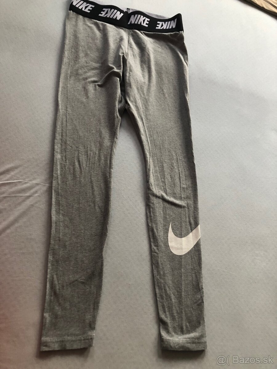 nike leginy Vel M
