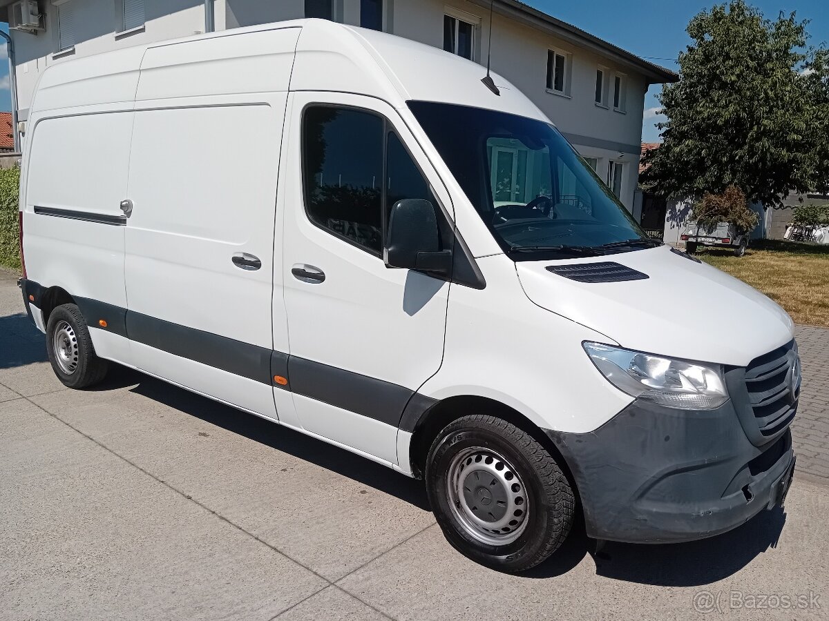 Mercedes-Benz Sprinter L2 H3 2,2D