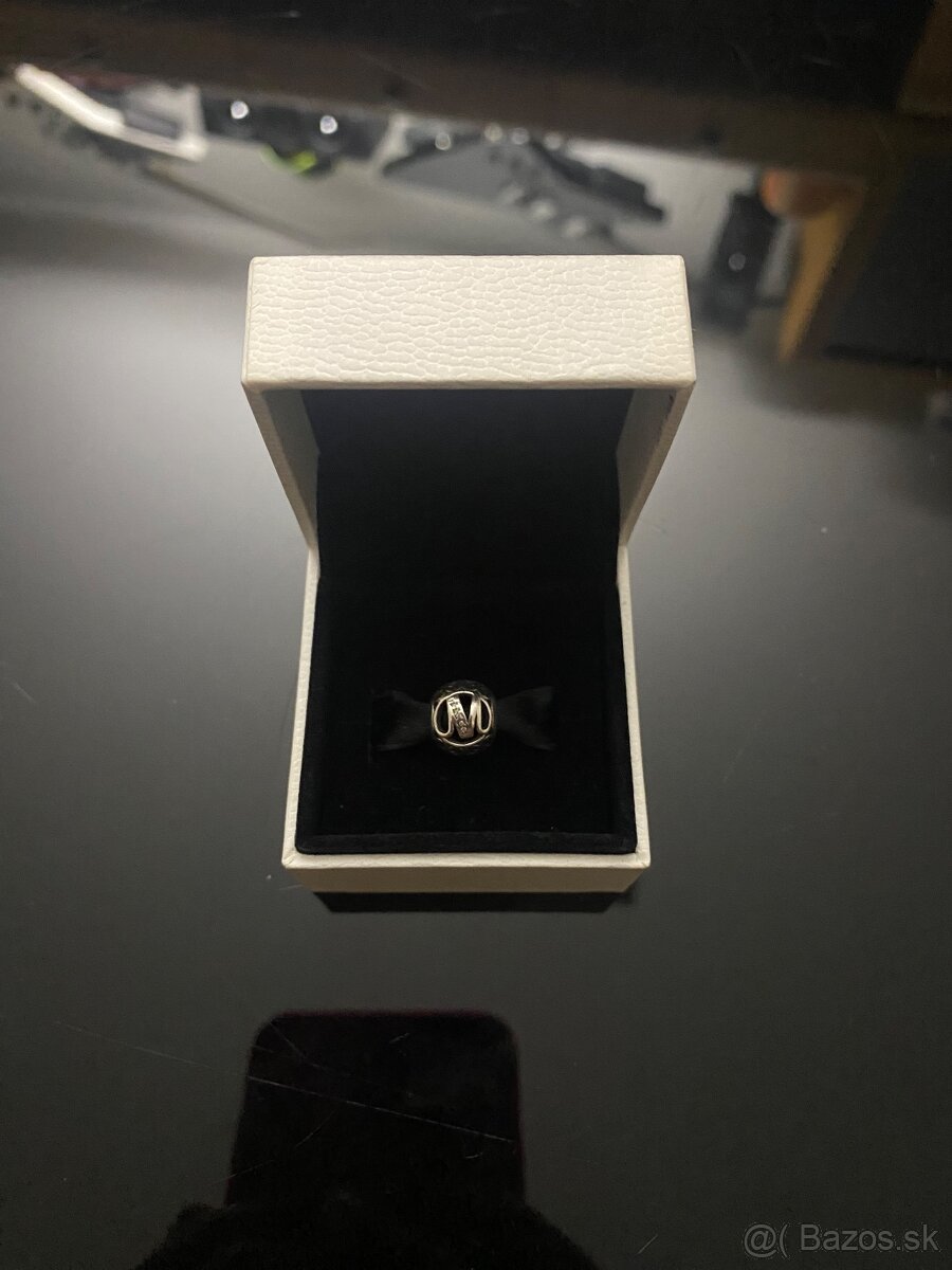 Pandora koralka M