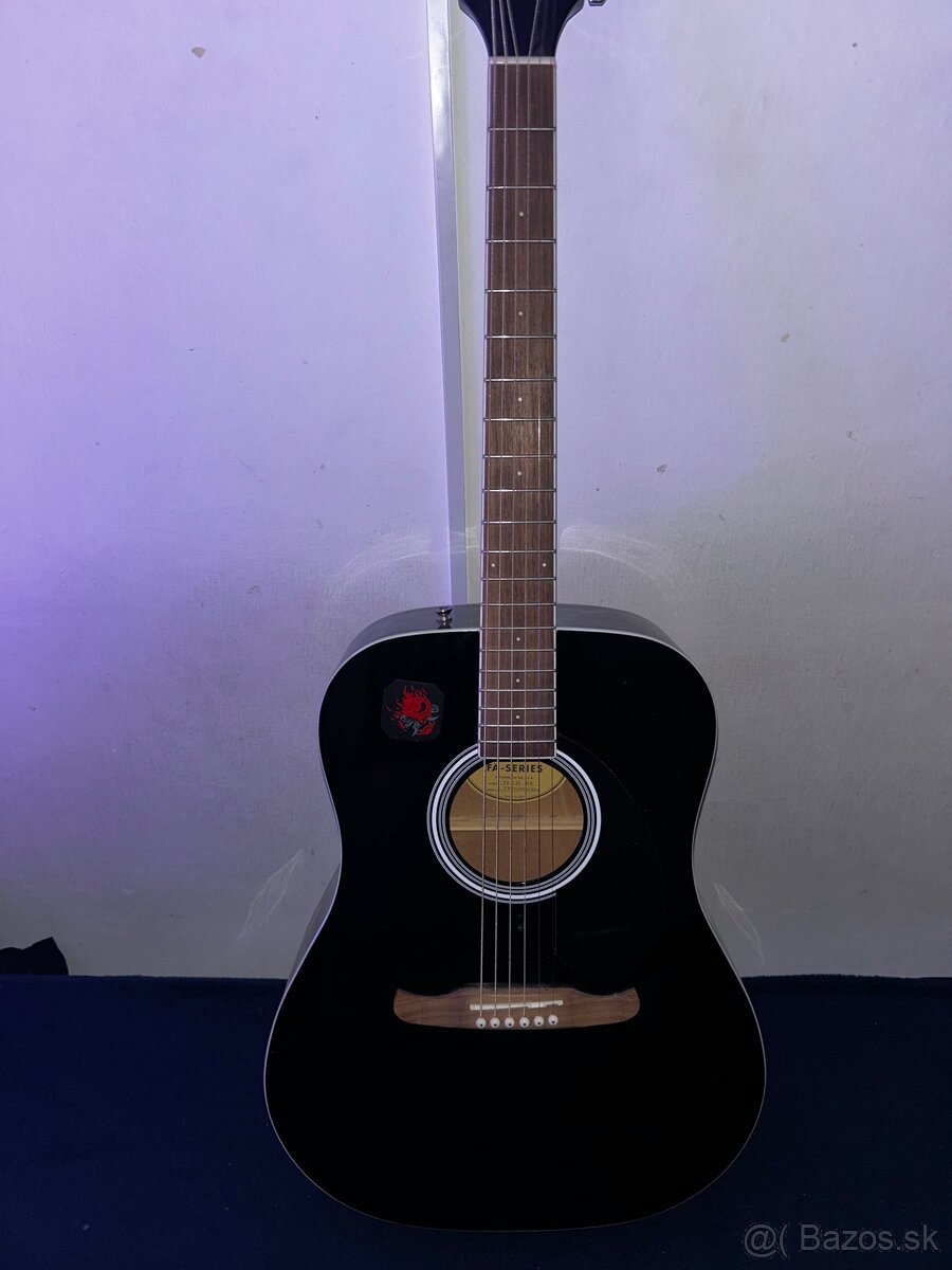 fender akusticka gitara