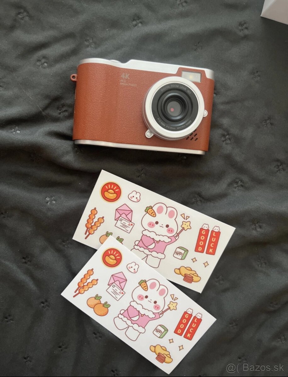 Kompaktný digitálny fotoaparát