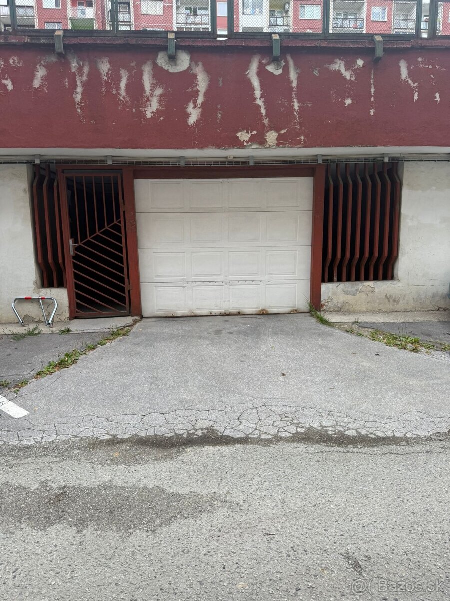 GARÁŽ 15m2 ŤAHANOVCE BUKUR.