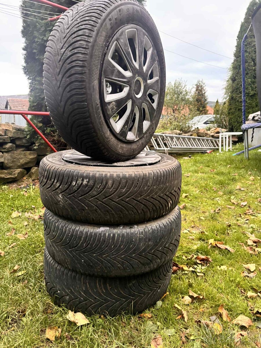Predam pneumatiky s diskami 5x100 zimne