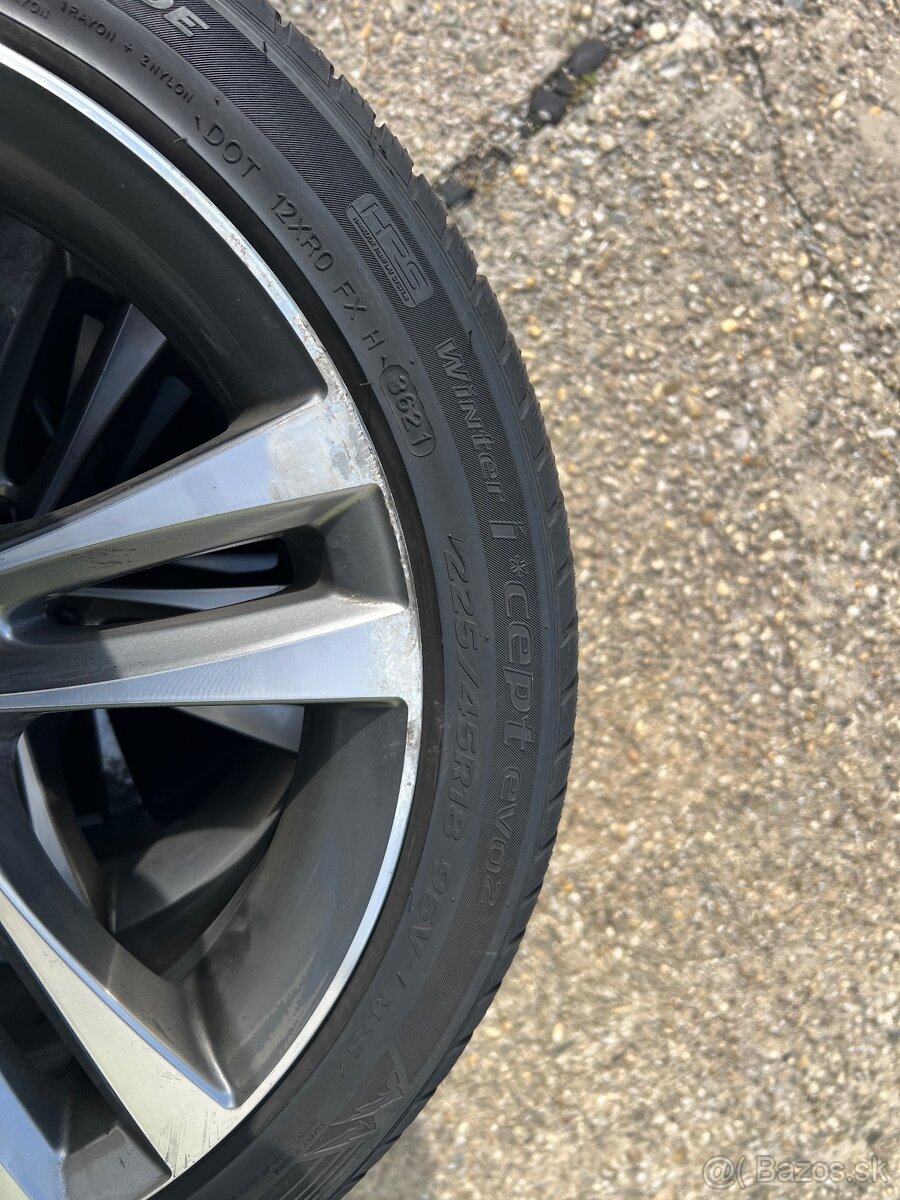 Zimné Hankook Winter icept evo2 225/45 R18