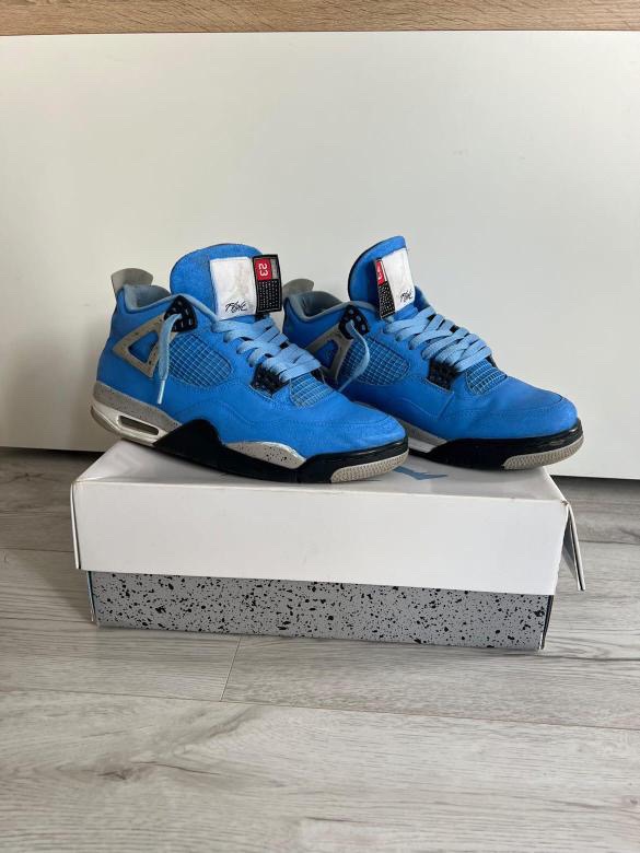 Jordan 4 retro University blue