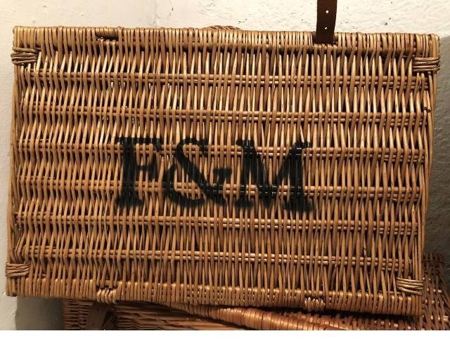 piknikovy kos sviecka