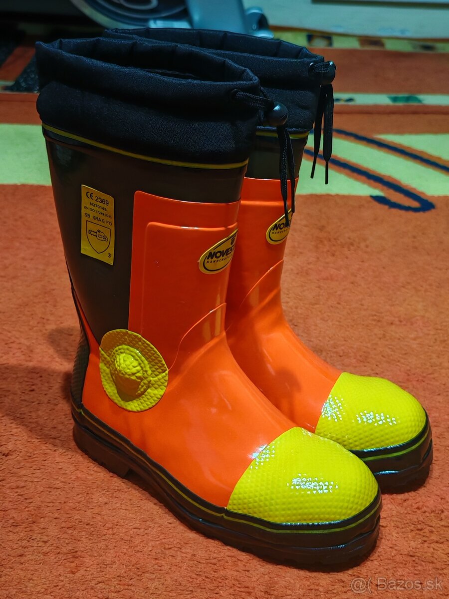 Pilcicke čižmy Novesta, v obchode 90 eur veľkosť 42