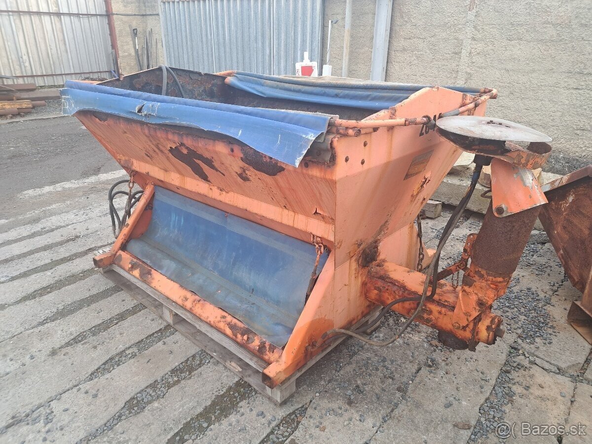 Komunální sypač multicar Beilhack