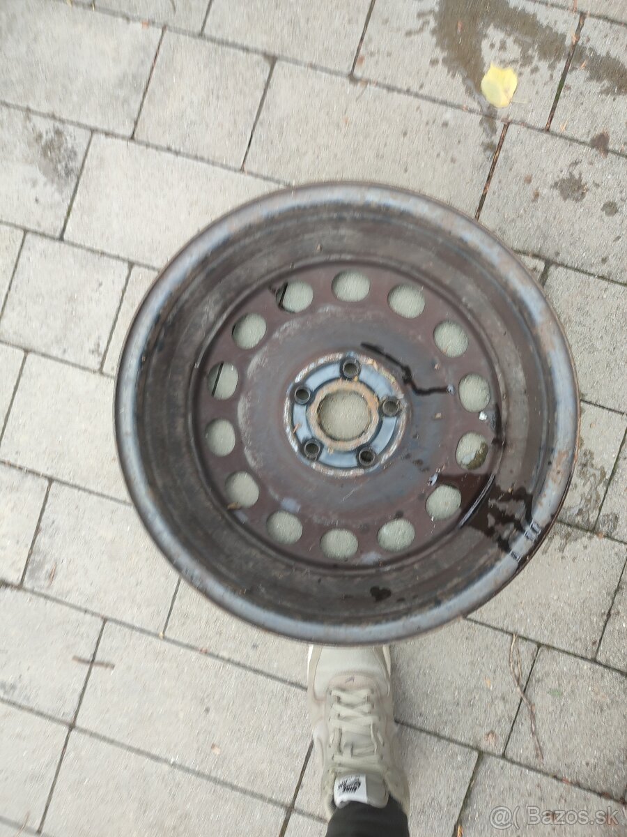 Predám plechové disky Volkswagen Touran – 16” (205/55 R16)