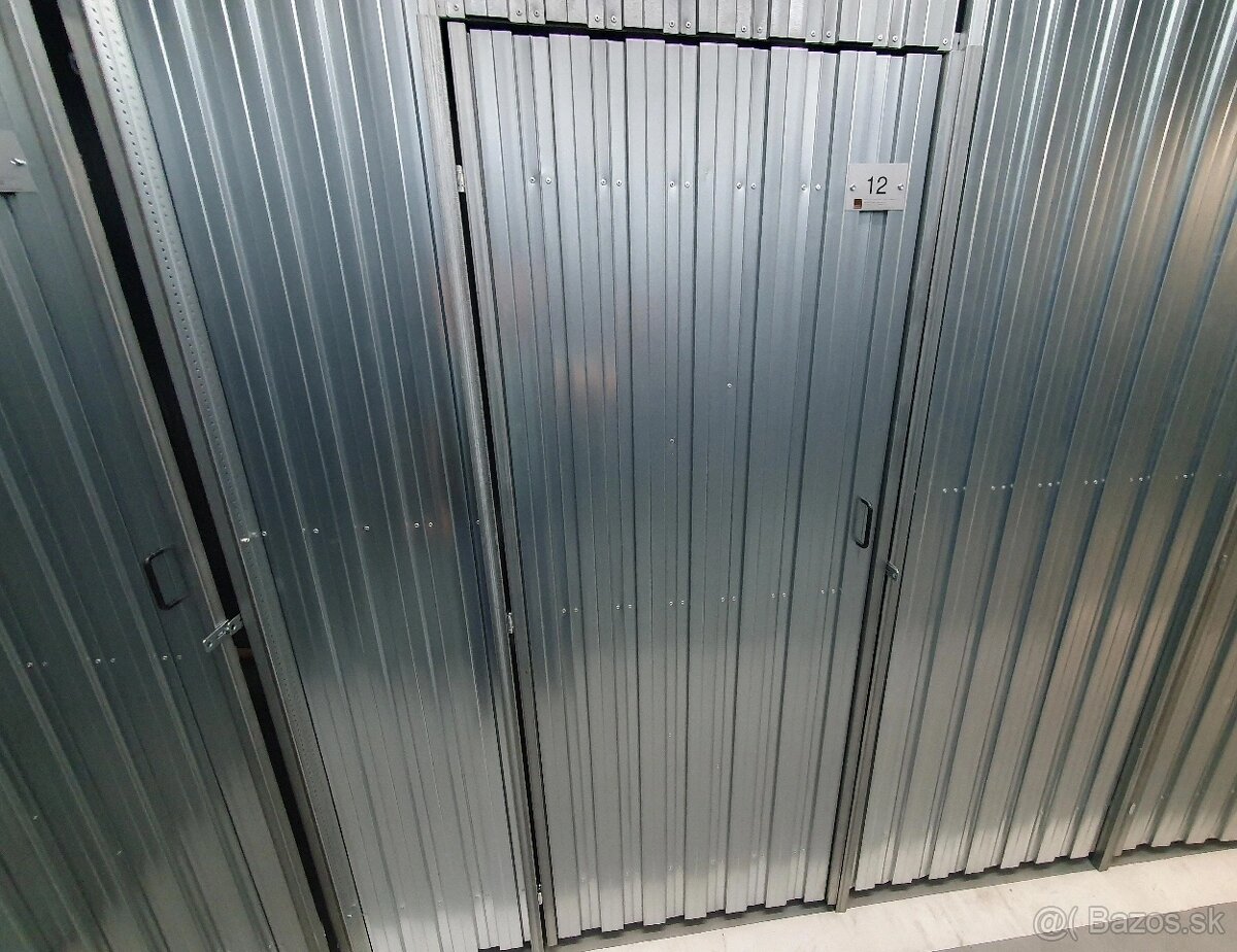 Malý Interný Sklad T12 (2,5 m²) na prenájom (Tomášikova 50D)