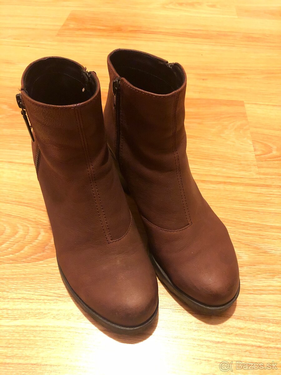 Predám kotníkové čižmy